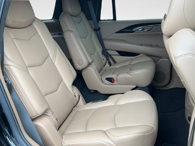 Used 2018 Cadillac Escalade Platinum AWD/4WD image 24