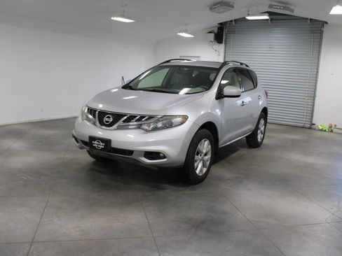 Used 2013 Nissan Murano SV w/ Value Pkg image 4