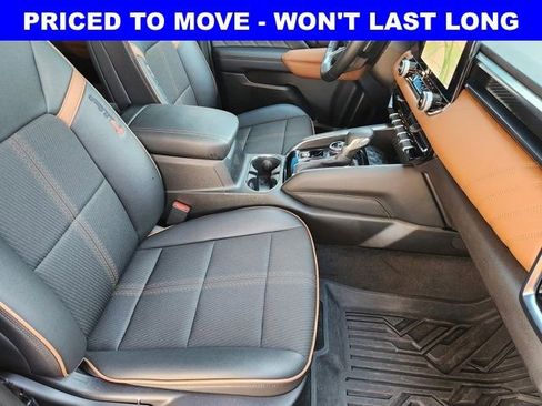 Used 2023 GMC Canyon AT4 image 20