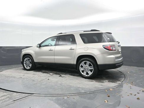 Used 2017 GMC Acadia Limited SLT image 3