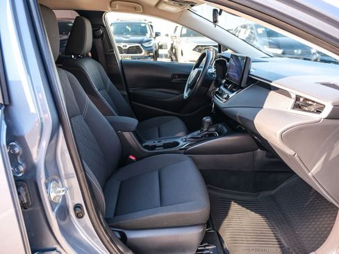 Used 2025 Toyota Corolla LE FWD image 18