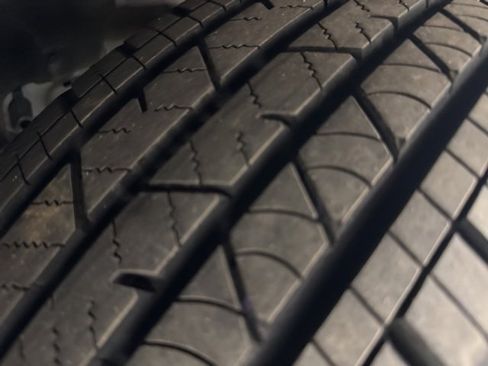 Used 2023 GMC Acadia SLT image 41