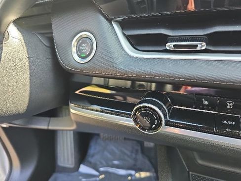 Certified 2026 Chevrolet Equinox LT AWD/4WD image 13