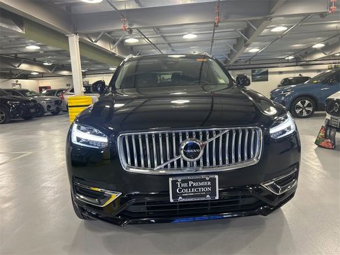 Certified 2024 Volvo XC90 B6 Plus image 6