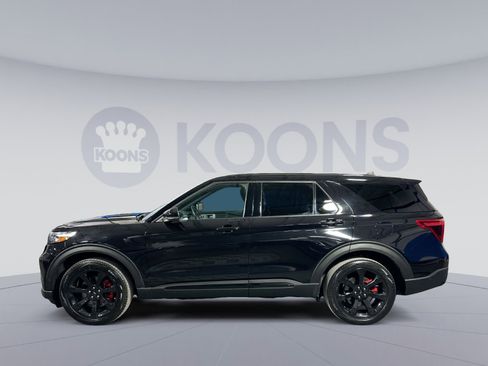 Used 2022 Ford Explorer ST w/ Equipment Group 401A image 2
