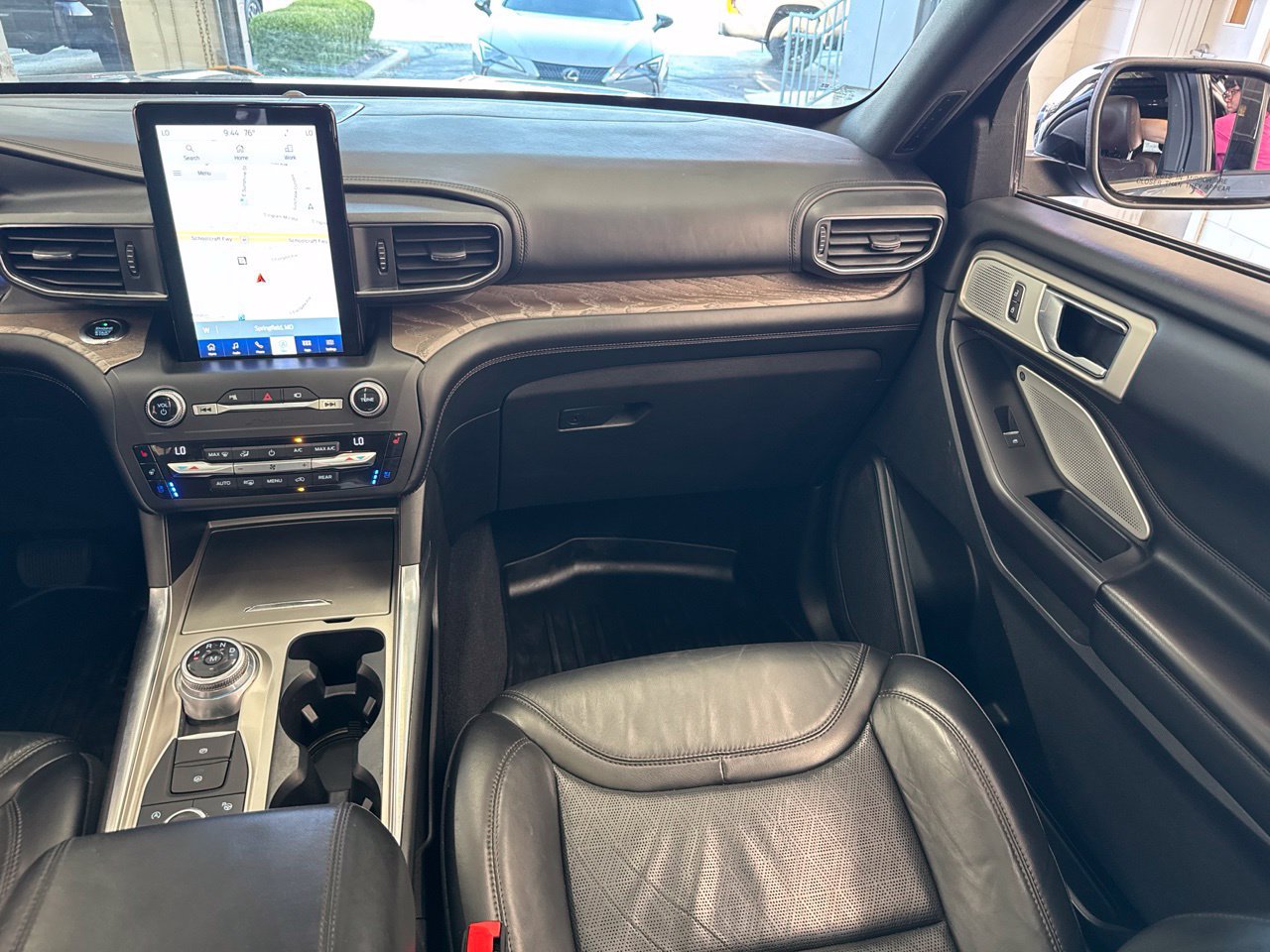 Used 2020 Ford Explorer Platinum w/ Premium Technology Package AWD/4WD image 49