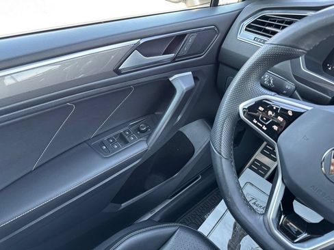 Certified 2023 Volkswagen Tiguan SE R-Line FWD image 19