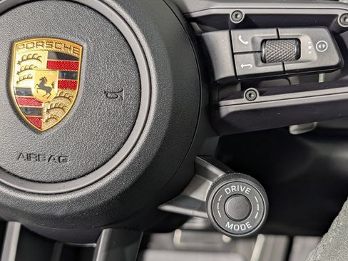 Certified 2023 Porsche 911 Carrera GTS RWD image 36
