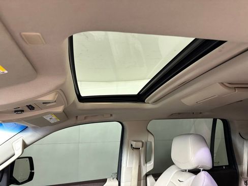 Used 2017 Cadillac Escalade Premium Luxury image 35