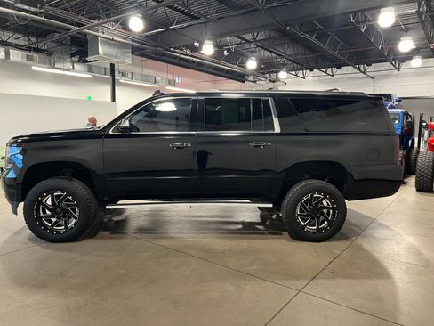 Used 2015 Chevrolet Suburban LTZ AWD/4WD image 6