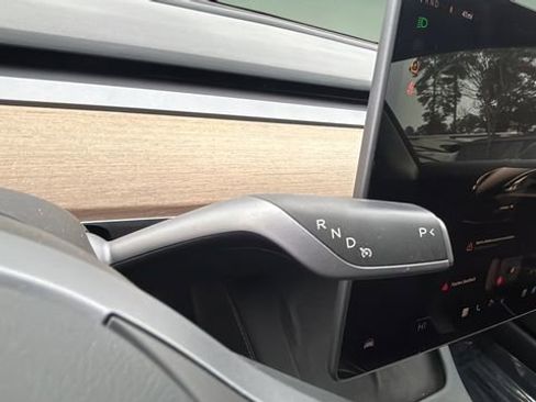 Used 2023 Tesla Model 3 Standard Range image 30