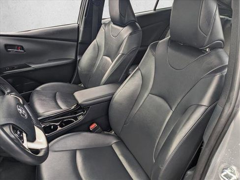 Used 2019 Toyota Prius Prime Premium image 17