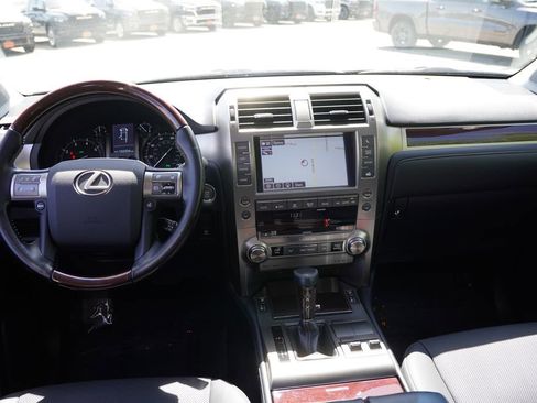 Used 2019 Lexus GX 460 Premium AWD/4WD image 23