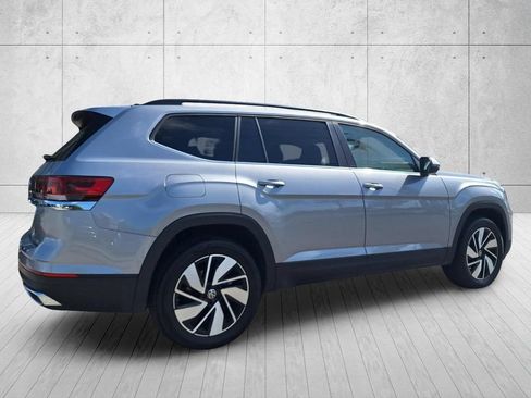Used 2026 Volkswagen Atlas SE FWD image 5