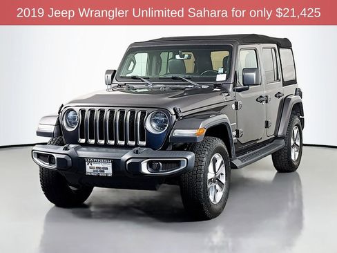 Used 2019 Jeep Wrangler Unlimited Sahara image 3