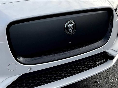 New 2024 Jaguar I-PACE R-Dynamic HSE image 32