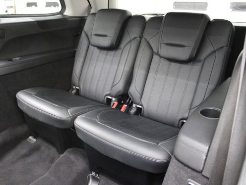 Used 2017 Mercedes-Benz GLS 450 4MATIC image 9