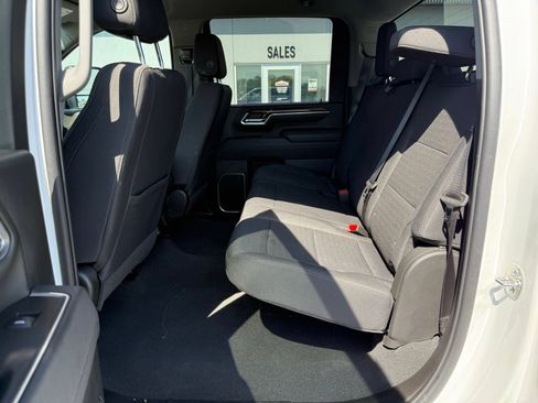Used 2025 Chevrolet Silverado 2500 LT w/ Convenience Package AWD/4WD image 6