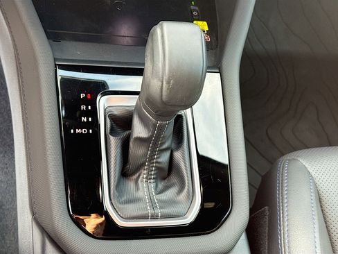 Used 2025 Subaru Forester Limited image 18