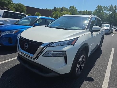 Certified 2023 Nissan Rogue SV w/ SV Premium B Package AWD/4WD image 3