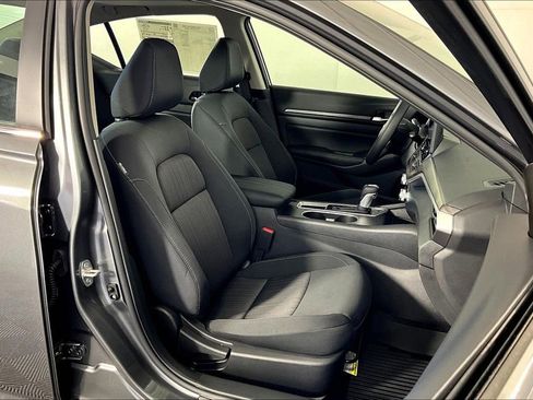 New 2025 Nissan Altima 2.5 SV w/ SV Special Edition Package image 42