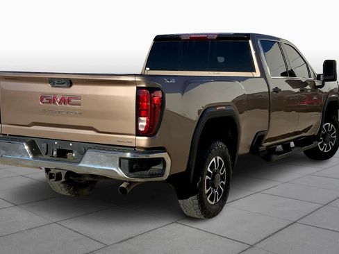 Used 2023 GMC Sierra 2500 SLE w/ X31 Off-Road Package image 12