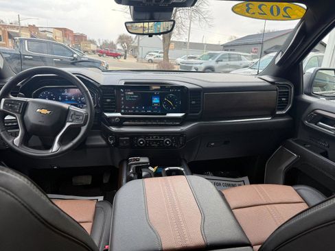 Used 2024 Chevrolet Silverado 1500 High Country w/ High Country Premium Package image 25