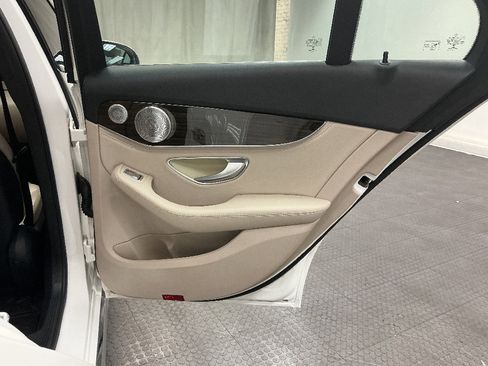 Used 2016 Mercedes-Benz C 300 4MATIC Sedan image 29