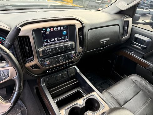 Used 2019 GMC Sierra 3500 Denali w/ Duramax Plus Package image 25