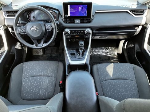 Used 2024 Toyota RAV4 XLE image 9