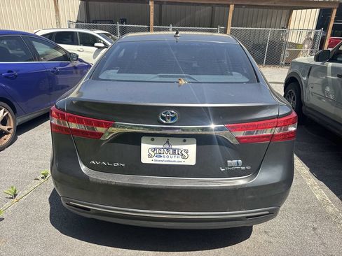Used 2013 Toyota Avalon Limited FWD image 5