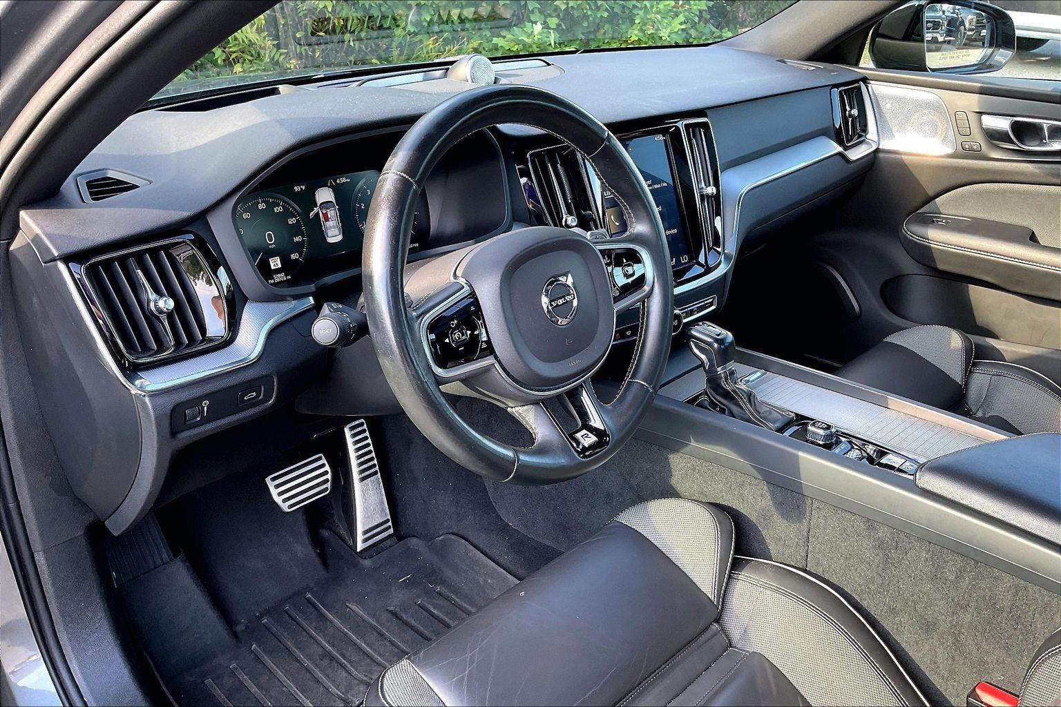 Used 2019 Volvo S60 T6 R-Design AWD/4WD image 14