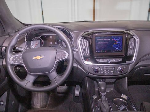 Used 2023 Chevrolet Traverse High Country AWD/4WD image 18