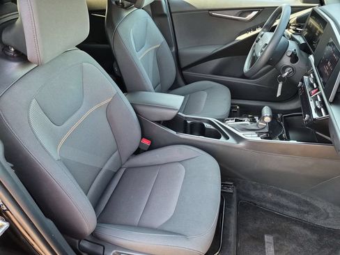 Used 2025 Kia Niro LX FWD image 30