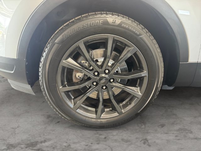 Used 2018 Ford Explorer XLT w/ Equipment Group 202A AWD/4WD image 24