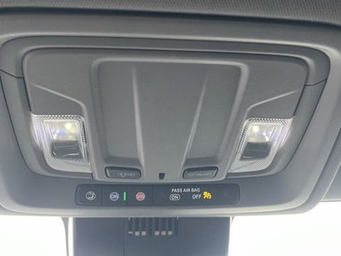 Used 2024 Chevrolet Silverado 3500 LT w/ Convenience Package image 22