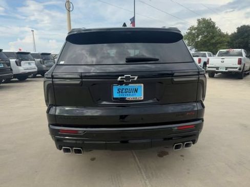 Certified 2026 Chevrolet Traverse RS w/ LPO, Floor Liner Package AWD/4WD image 7