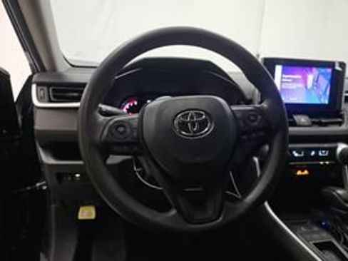 Used 2024 Toyota RAV4 LE FWD image 10