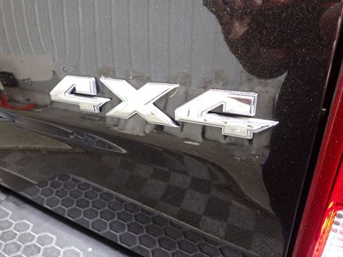 Used 2018 RAM 2500 Big Horn w/ Harvest Edition image 15