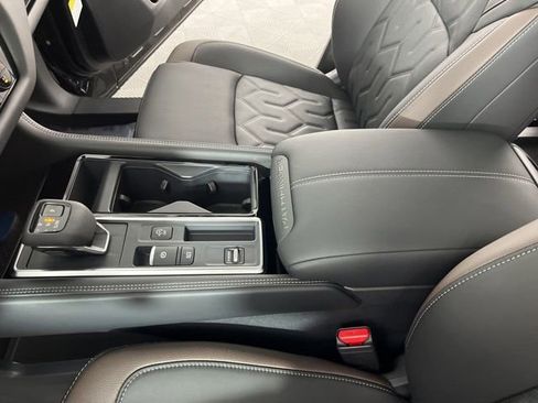 New 2026 Nissan Pathfinder Platinum w/ Cargo Package FWD image 29