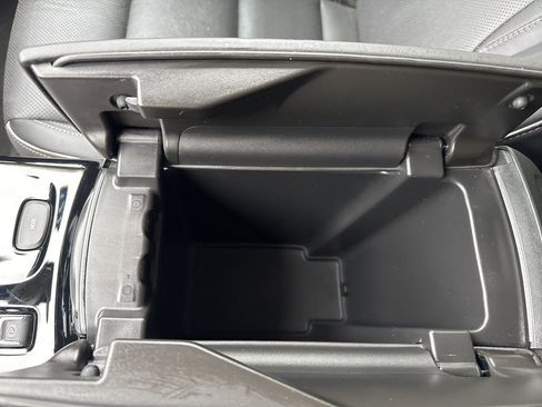 Used 2023 Buick Envision Essence image 29