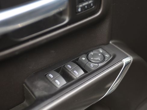 Used 2022 GMC Sierra 1500 AT4 w/ AT4 Preferred Package AWD/4WD image 11