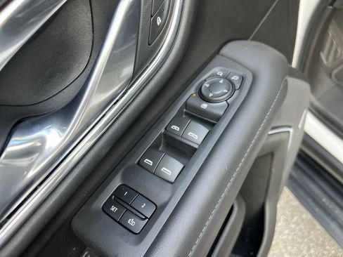 Used 2023 Chevrolet Tahoe LT image 14