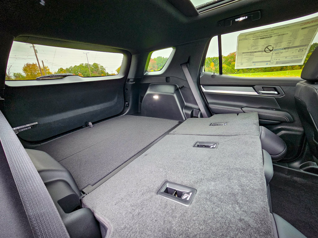 New 2027 GMC Terrain Elevation w/ Elevation Premium Package AWD/4WD image 38