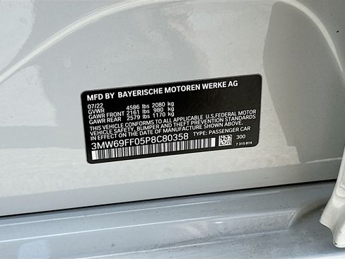 Used 2023 BMW 330i Sedan w/ M Sport Package RWD image 35