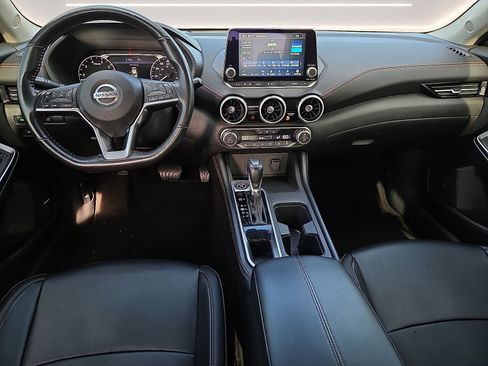 Used 2022 Nissan Sentra SR w/ SR Premium Package FWD image 11