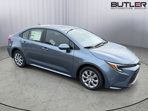 New 2026 Toyota Corolla LE FWD image 8