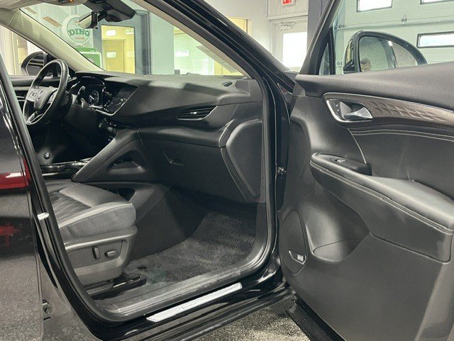 Certified 2023 Buick Envision Avenir AWD/4WD image 9