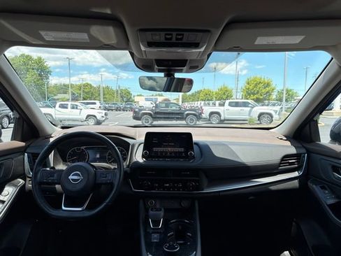 Used 2023 Nissan Rogue SV w/ SV Premium B Package AWD/4WD image 12