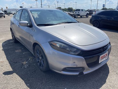 Used 2015 Dodge Dart SE w/ Convenience Group FWD image 2